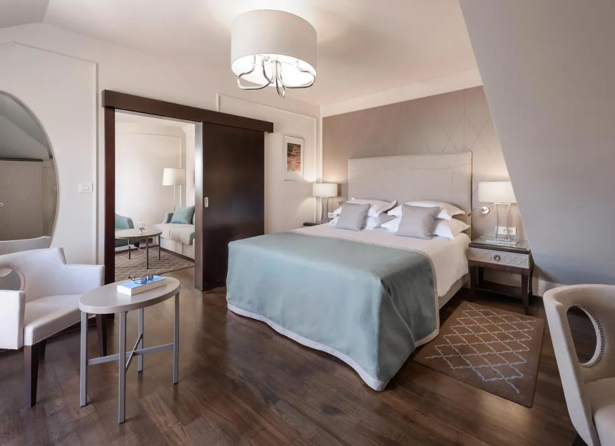 Bastion Heritage Hotel Zadar 4*,