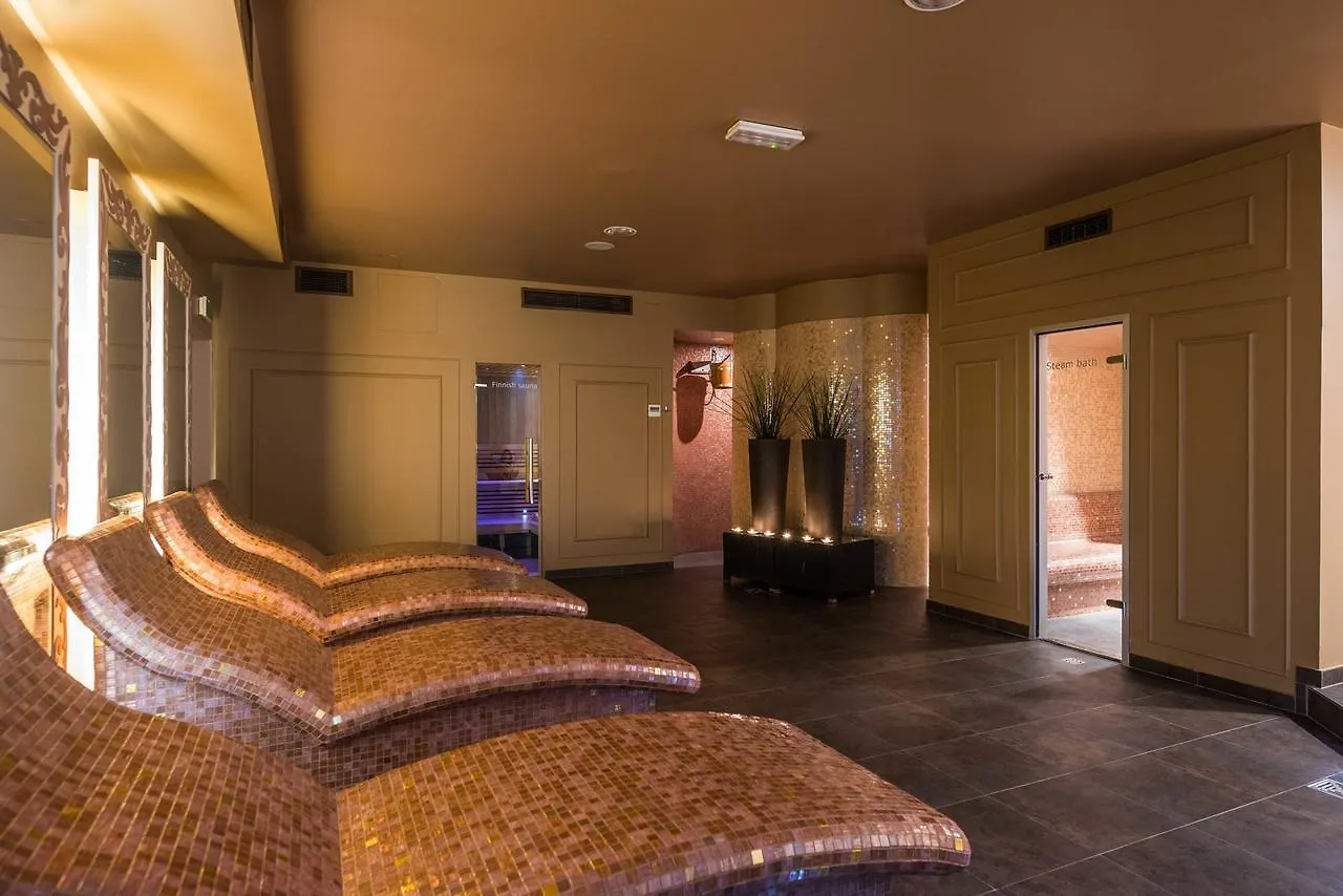 Bastion Heritage Hotel Zadar 4*,