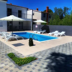 Lord Appartement Pomer