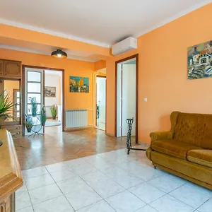 https://apartments-virna.primorje-gorskikotar.com